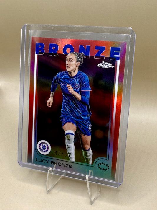 Topps Chrome UWCL 2024/25 | Lucy Bronze | Chelsea FC | limitiert 42/50